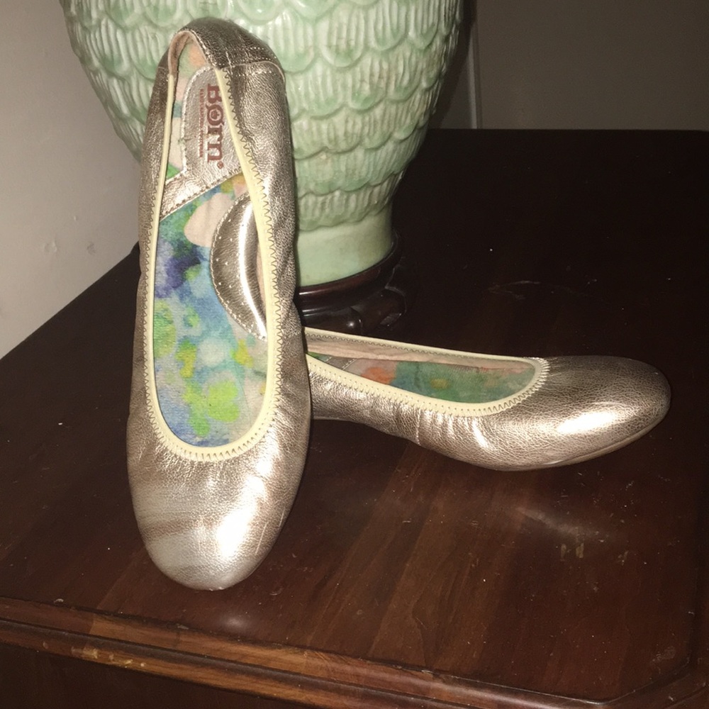 Gold Børn flats